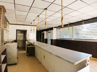 Local comercial en alquiler en Paus - Poligono San Blas en Alicante