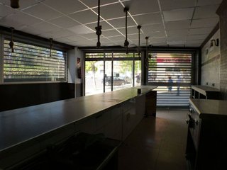 Local comercial en alquiler en Paus - Poligono San Blas en Alicante