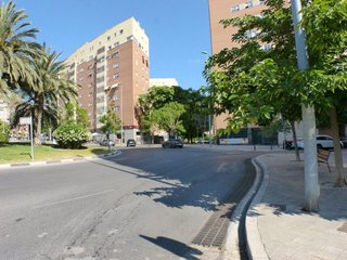 Local comercial en alquiler en Paus - Poligono San Blas en Alicante