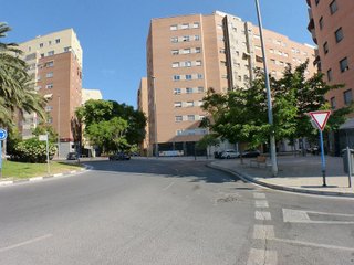 Local comercial en alquiler en Paus - Poligono San Blas en Alicante