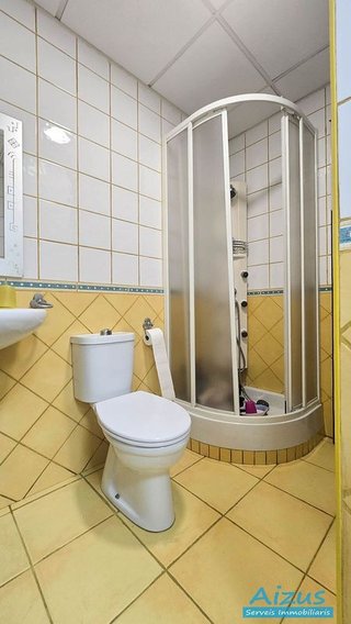 Local comercial en alquiler en Centre en Ripollet