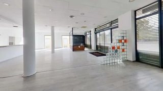 Local comercial en venta en Zona Industrial en Prat de Llobregat, El