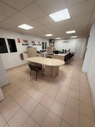 Nave industrial en venta en Polígonos - Recinto Ferial Cortijo de Torres en Málaga