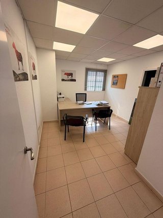 Nave industrial en venta en Polígonos - Recinto Ferial Cortijo de Torres en Málaga