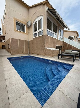 Chalet en venta en Altos - La Florida en Orihuela