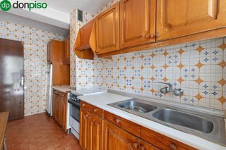 Piso en venta en Polígono Cartuja – La Paz en Granada