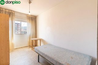 Piso en venta en Polígono Cartuja – La Paz en Granada