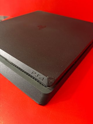 Consola PS4 Slim 1TB + Mando + Cables