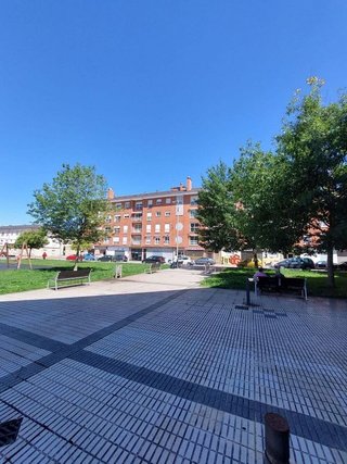 Local comercial en venta en Flores de Sil - La Placa en Ponferrada