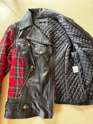 Cazadora Cuero Genuino Negro y Rojo