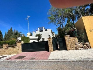 Casa adosada en venta en Nagüeles Alto en Marbella