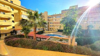 Piso en venta en Los Pacos en Fuengirola