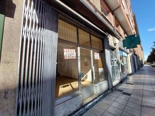 Local comercial en venta en Tenderina Alta - Fozaneldi en Oviedo