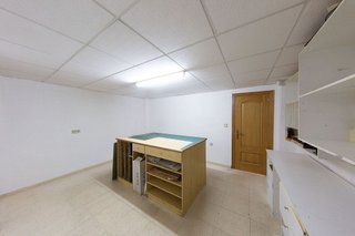 Local comercial en venta en Yecla