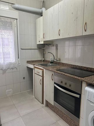 Edificio en venta en Flores de Sil - La Placa en Ponferrada