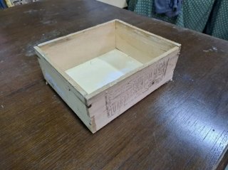 Caja de madera antigua Turrones piloca