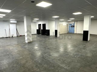 Local comercial en venta en Can Clota en Esplugues de Llobregat