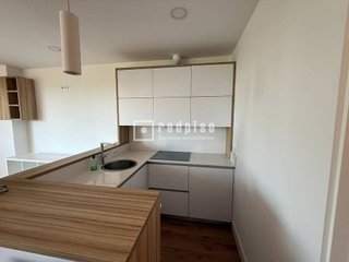 Estudio en alquiler en Cuatro Caminos en Madrid