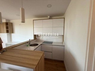 Estudio en alquiler en Cuatro Caminos en Madrid