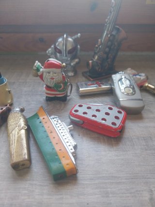 Set di accendini vintage da collezione