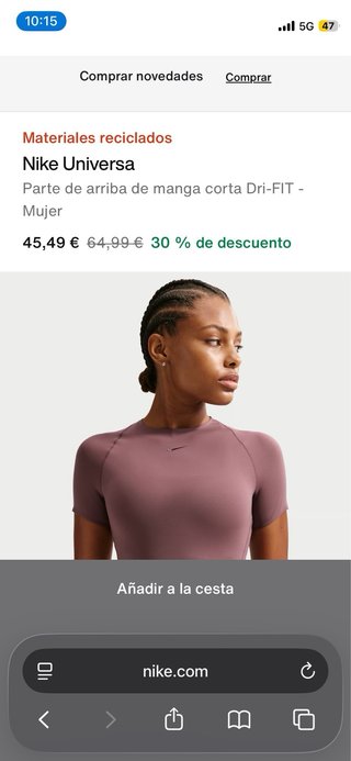 Camiseta Nike universa dri-fit.