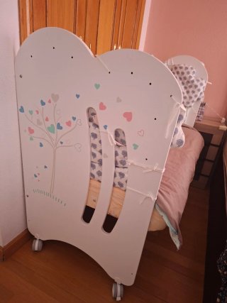 Cuna Micuna árbol corazones