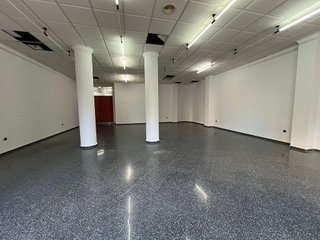 Local comercial en alquiler en Plaza de Toros - Avenida Chapí - Trinquete en Elda
