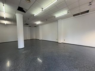 Local comercial en alquiler en Plaza de Toros - Avenida Chapí - Trinquete en Elda