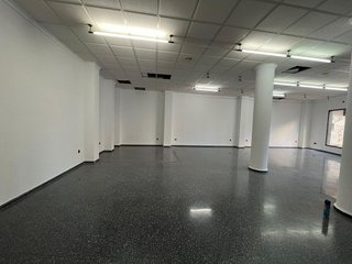 Local comercial en alquiler en Plaza de Toros - Avenida Chapí - Trinquete en Elda