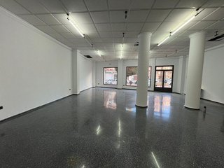 Local comercial en alquiler en Plaza de Toros - Avenida Chapí - Trinquete en Elda