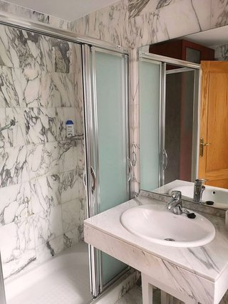 Piso en venta en Camino de Ronda - Rosaleda en Granada