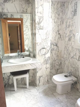 Piso en venta en Camino de Ronda - Rosaleda en Granada