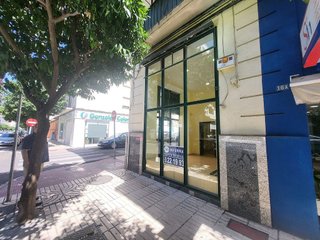 Local comercial en alquiler en Santa Marina - La Paz en Badajoz