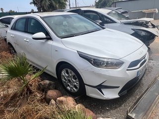 Frente Morro Kia Ceed Híbrido 2023