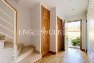 Casa adosada en alquiler en Tres Olivos - Valverde en Madrid