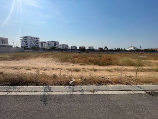 Terreno en venta en Montequinto en Dos Hermanas