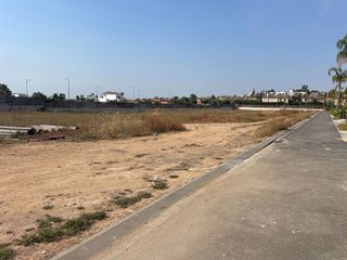 Terreno en venta en Montequinto en Dos Hermanas