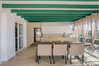 Ático en venta en Nueva Andalucía centro en Marbella