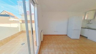 Piso en venta en Valdeacederas en Madrid