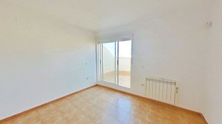 Piso en venta en Valdeacederas en Madrid