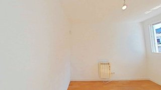 Piso en venta en Valdeacederas en Madrid