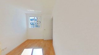 Piso en venta en Valdeacederas en Madrid