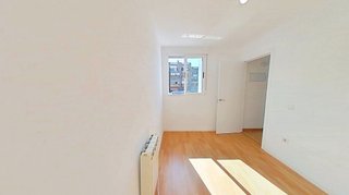 Piso en venta en Valdeacederas en Madrid
