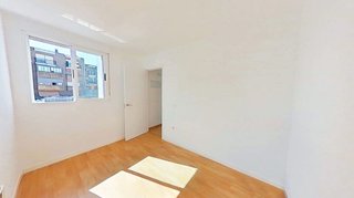 Piso en venta en Valdeacederas en Madrid