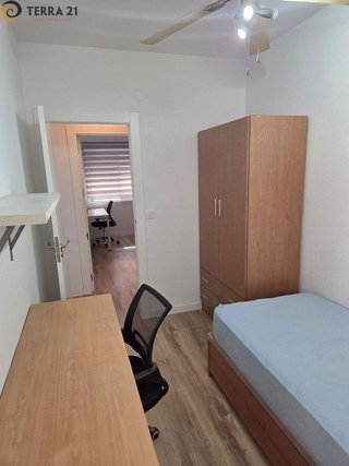 Piso en alquiler en Renfe - Bulevar 1º y 2º Fase en Jaén