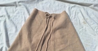 Grembiule/gonna beige con laccio