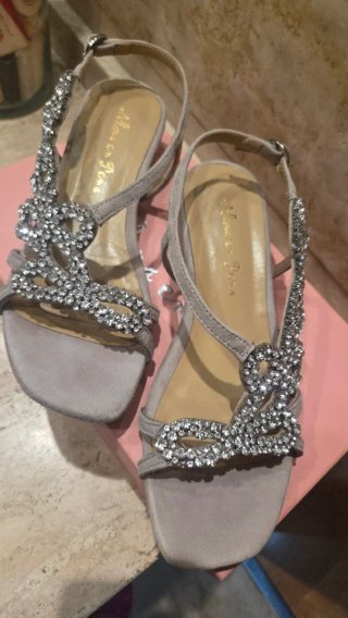 Sandalias de vestir con pedrería