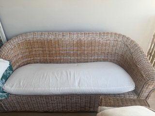 Sofá Vical tejido y mimbre beige