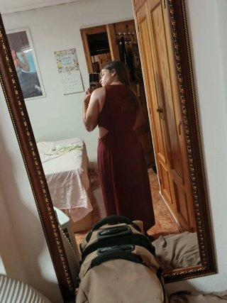 Vestido largo rojo con aberturas