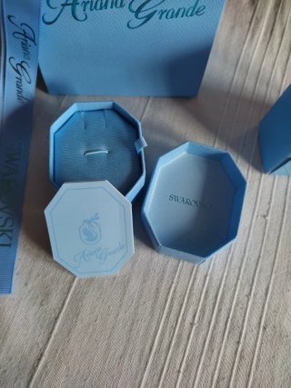 Confezione Swarovski x Ariana Grande